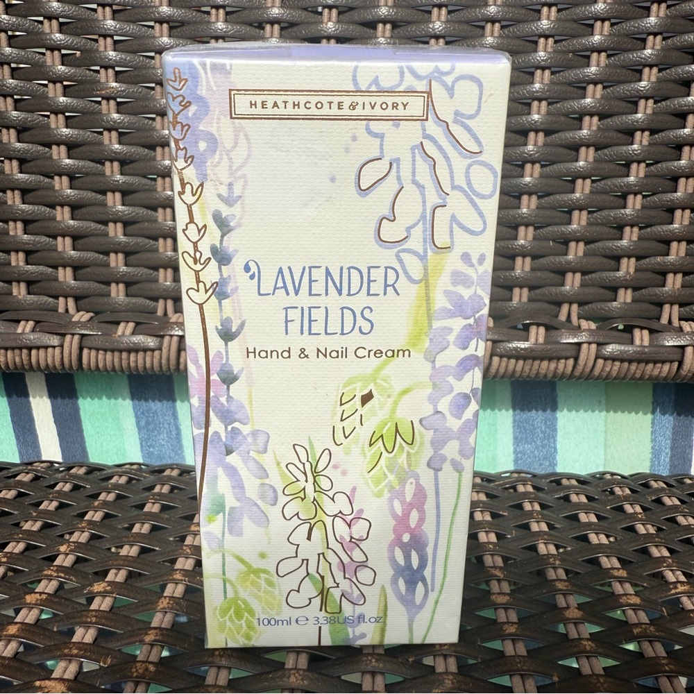 Heathcote & Ivory Lavender Fields Hand & Nail Cream 3.38 oz SEALED